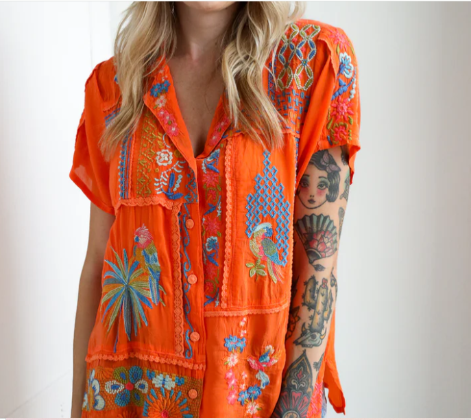 Johnny&#39;s - ヒナ Buy PETRA SHIRT | Johnny Was